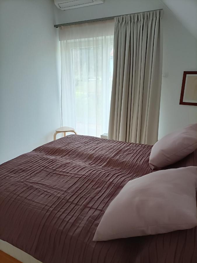 Апартаменти Pahok Apartmanhaz Олшовпагок Екстер'єр фото